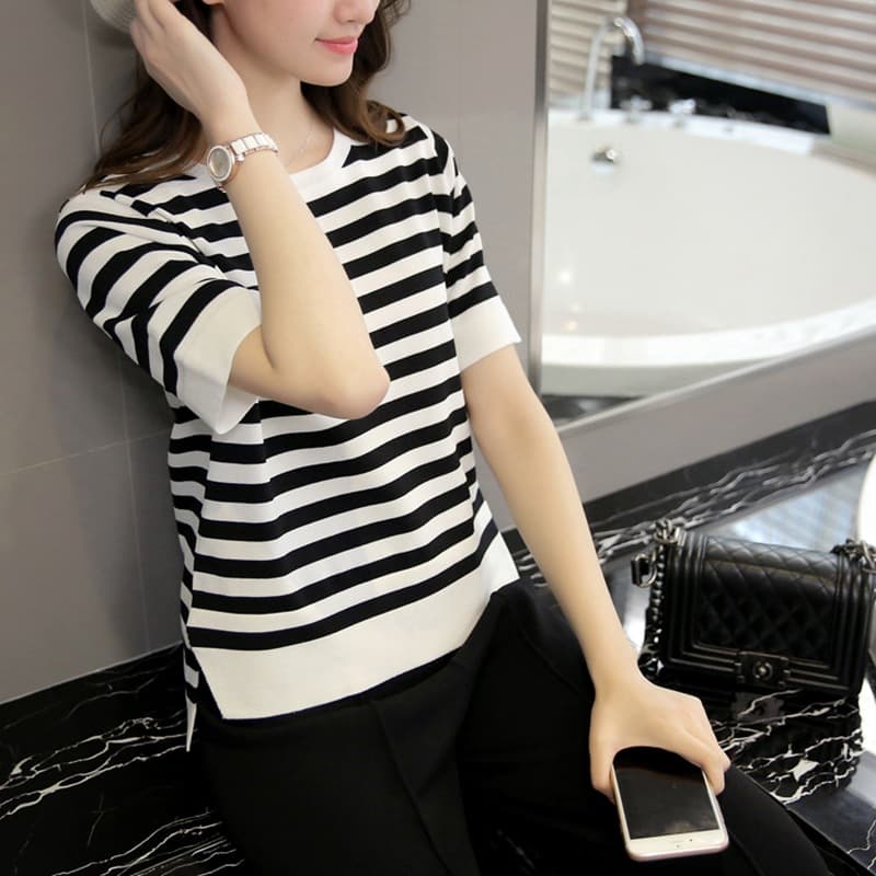 [In Stock] Summer Loose-Fit Plus Size Women's Trendy Korean Style Basic Shirt Striped Short Sleeve Slit Top Color Block T-Shirt