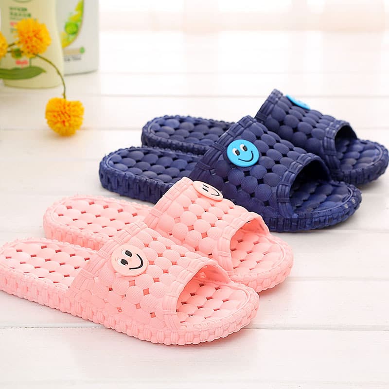 Bathroom Slippers for Women Summer Home Cute Indoor Non-Slip Men's Couple Bath Leakage Plastic Sandals and Slippers Wholesale