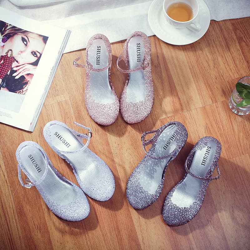 Cross-border e-commerce hot-selling wedge sandals, summer hollow-out women's shoes, perforated shoes, thick-soled jelly shoes, women's sandals wholesale.