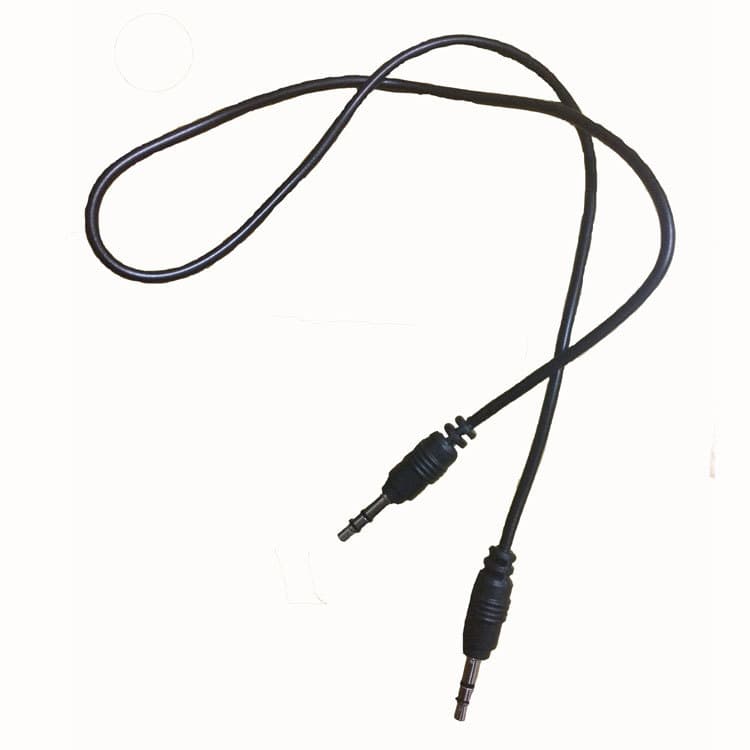 3.5mm male-to-male car AUX cable for headphone extension and speaker charging