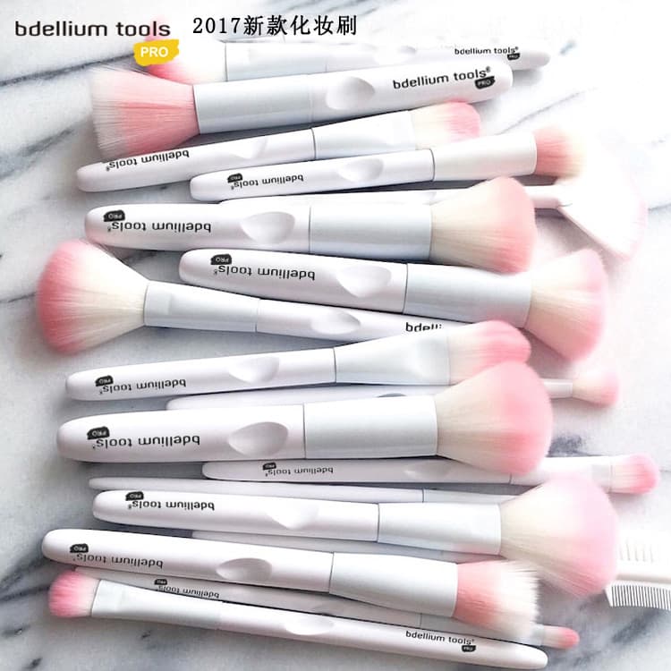 xixi Soft Touch Setting Powder Brush, Fine and Soft Bristles, Affordable Makeup Tool, Individually Packaged Powder Brush
