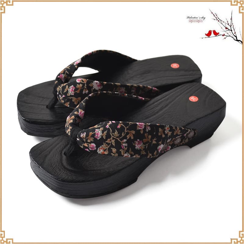 Summer New Clog Flip-flops Women's Slope High Heel Flip-flops Slippers Burned Tung Wood Shoes Couple's Bathroom Beach Shoes