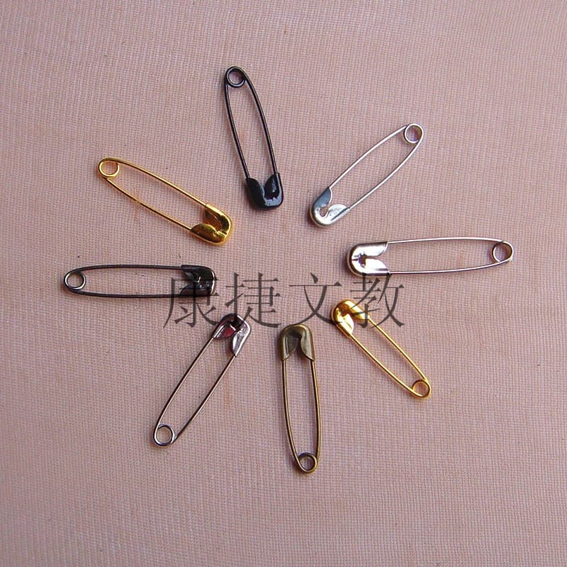 The manufacturer provides ready-made environmentally friendly copper and iron seagull brand ordinary pins for clothing tags.