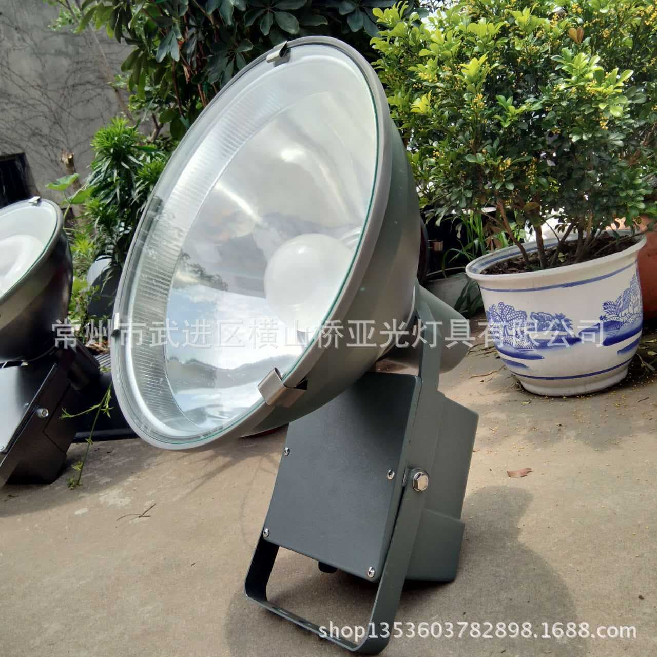 Manufacturer Wholesale 165-400W Floodlights, Industrial and Mining Induction Lamps, Indoor and Outdoor Lighting, Square Lamps, Industrial and Mining Lamps