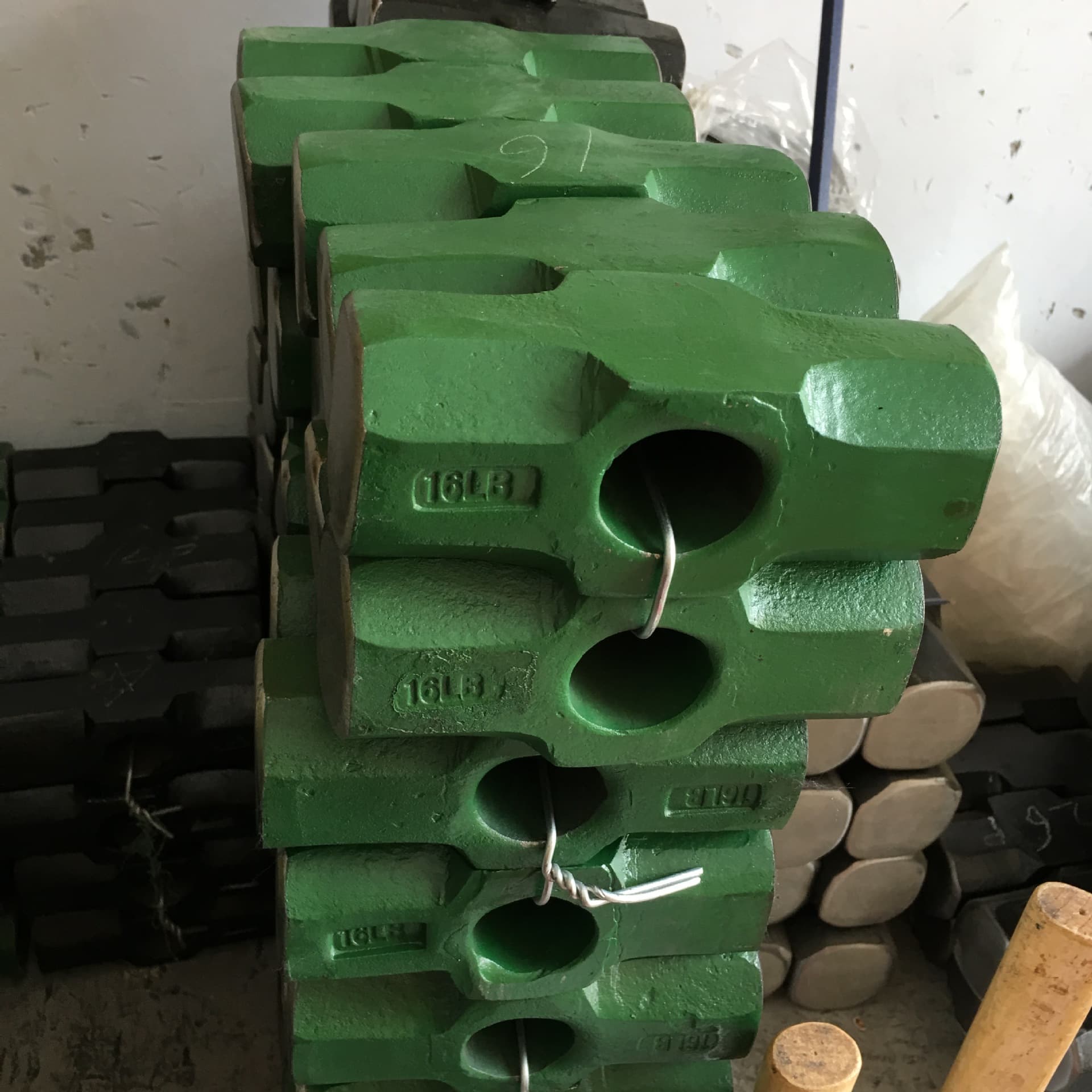 Manufacturer's goods originate from self-produced octagonal hammers with multiple specifications of octagonal hammers, inverted pile hammers, carbon steel hammers