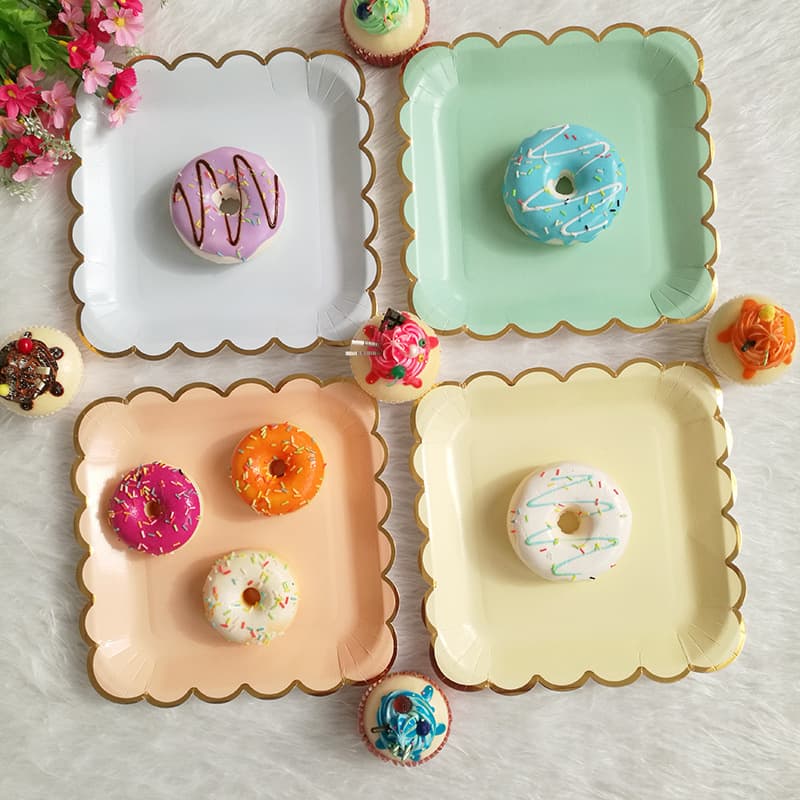 Disposable Gold-Stamped Single-Color Paper Plates for Birthday Parties Thickened 3-Layer Square Dinnerware Disposable Cutlery