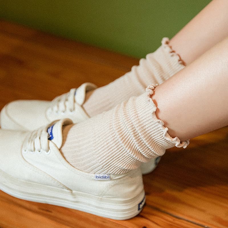 Socks Manufacturer Wholesale New Japanese Solid Color Stacking Socks with Ruffled Lace Loose Top Women's Cotton Mid-Calf Socks