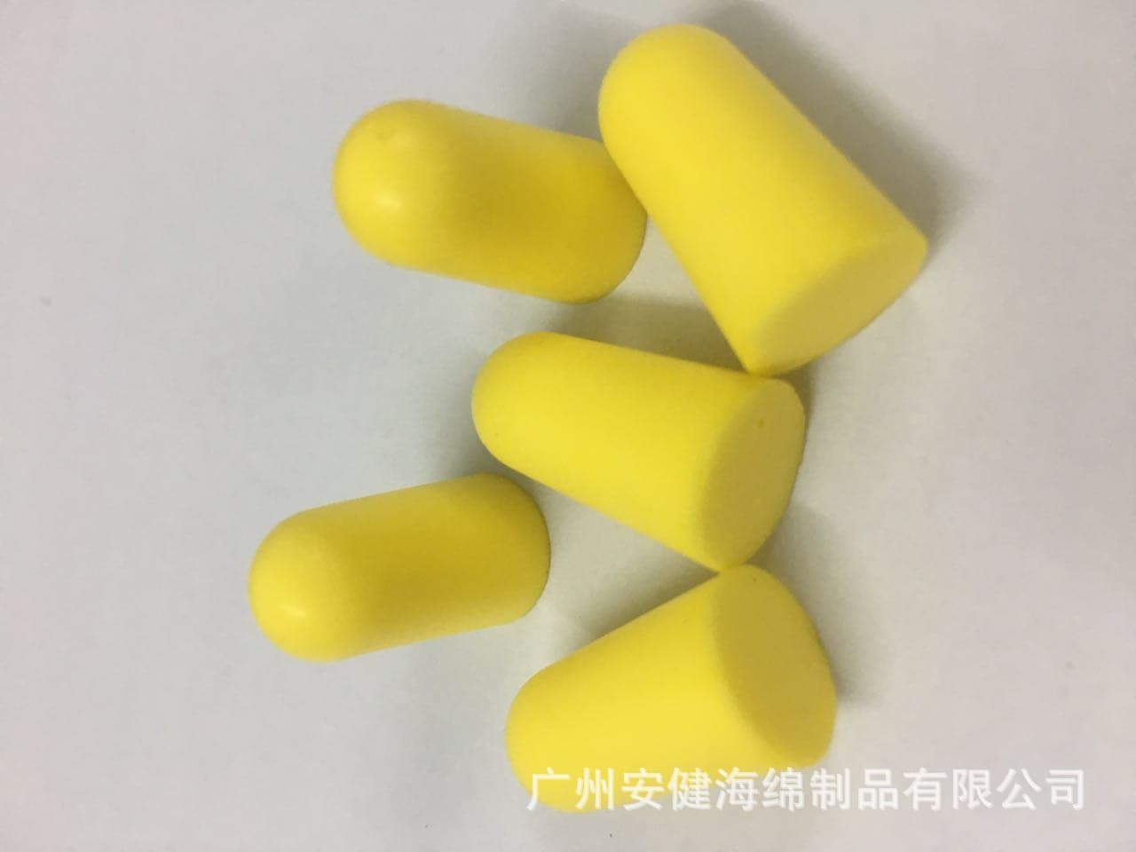 Factory direct wholesale sleep earplugs, noise-canceling earplugs for studying, noise reduction and sound insulation, colors available.