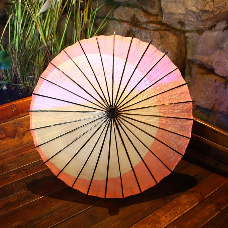 Retro craft Japanese oil-paper umbrella for hotel home decor and dance prop