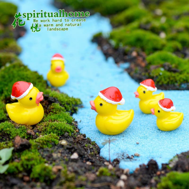 Christmas rubber duck, moss micro-landscape zakka mini resin craft ornaments DIY cake decorations