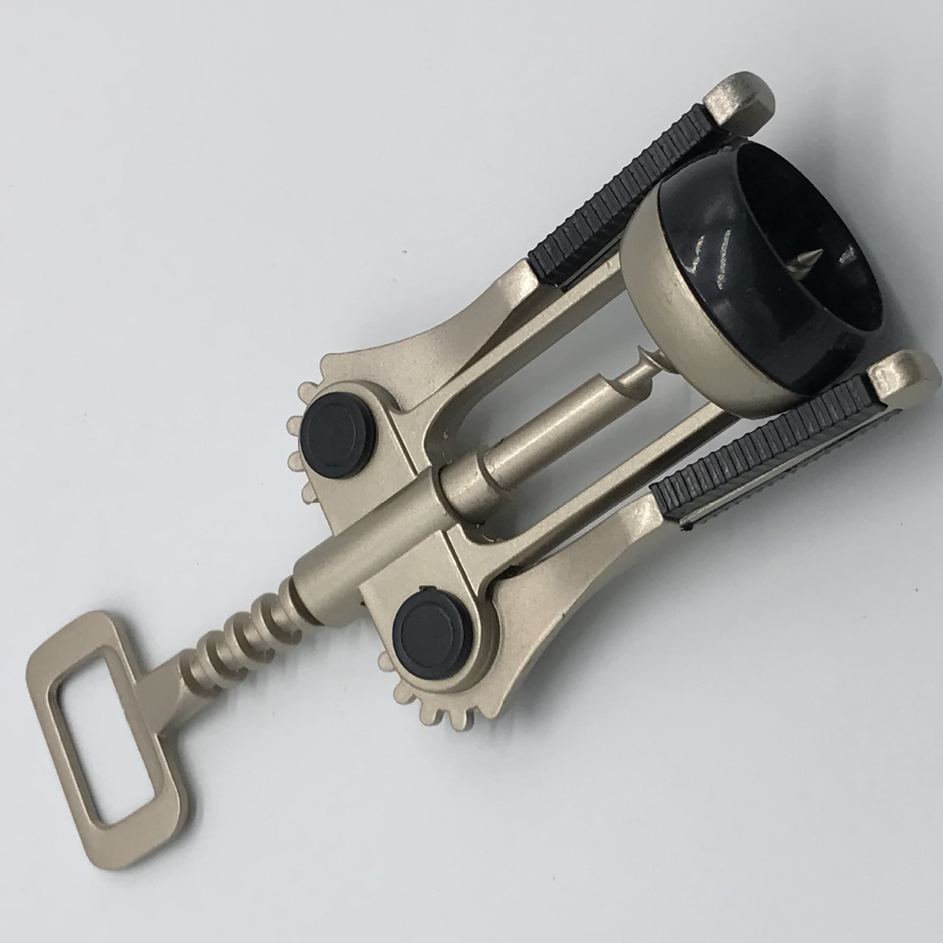2014 Mid-to-High-Grade Zinc Alloy Champagne Opener, Fine Polished Electroplated Angel-Shaped Bottle Opener, Red Wine Opener