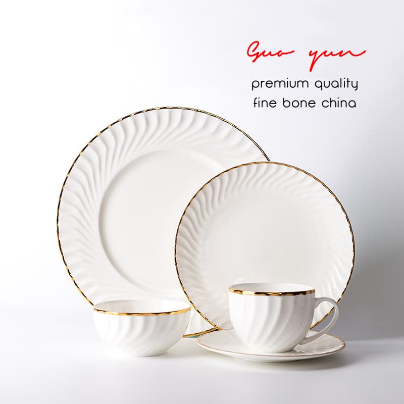 Rococo high-value ceramic plates, household bowls and dishes, bone china set, luxurious high-temperature baked flower plate dish.