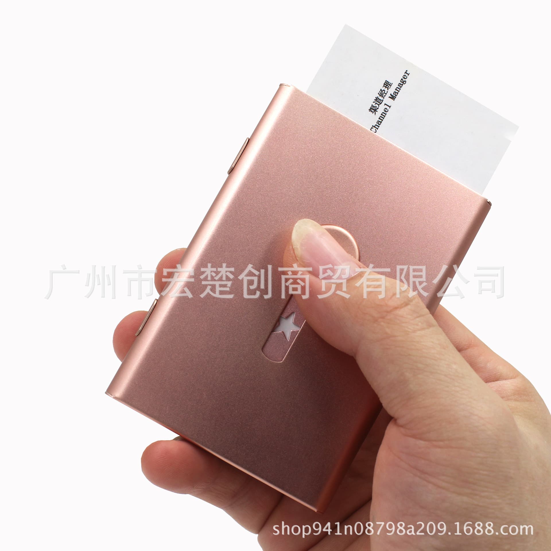 Manufacturer's push-type lightweight business card case, automatic card holder, metal matte finish card box, laser engraving logo.