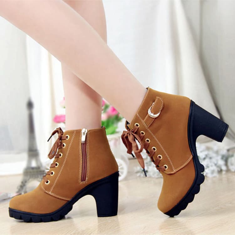 2025 New Chunky Heel Casual Women's Boots, Platform Thick Sole Short Boots, Round Toe 888 Martin Short Boots Wholesale