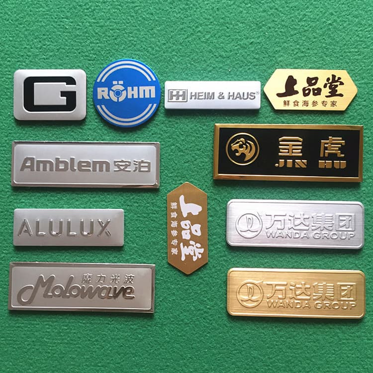 High Gloss Aluminum Nameplates, Mirror Brushed Anodized Aluminum Screen Printing, Embossed Stamping for Furniture and Appliance Metal Aluminum Signs Custom