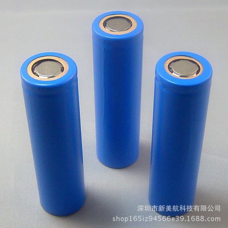 Mobile power cell street light 18650 battery 2000mAh battery backup power battery flashlight simple battery