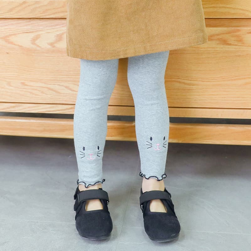 Spring and Autumn New Girls' Leggings Cotton Embroidered Cat Children's Leggings Korean Slim Fit Girls' Pants Wholesale