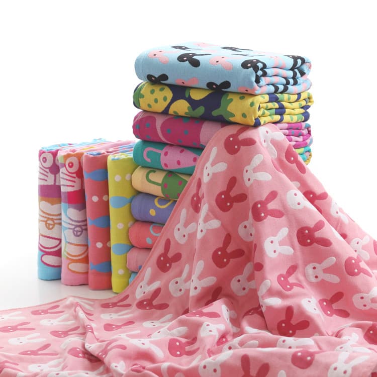 Fanmu Factory Direct Supply Three-Layer Gauze Bath Towel 70*140cm Cotton Baby and Toddler Cartoon Absorbent Bath Towel