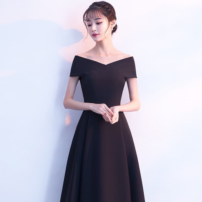 Evening Dress 2026 New Black One-Shoulder Elegant Slimming Midi Dress for Company Annual Meeting Banquet