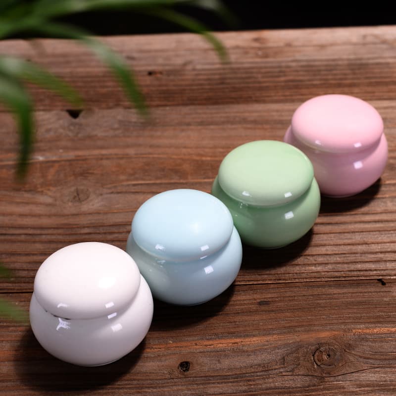 Mini Tea Canister Ceramic Portable Small Pu'er Wake-Up Tea Can, Ointment Jar, Fragrance Powder Can, Storage Can, Loose Tea Can