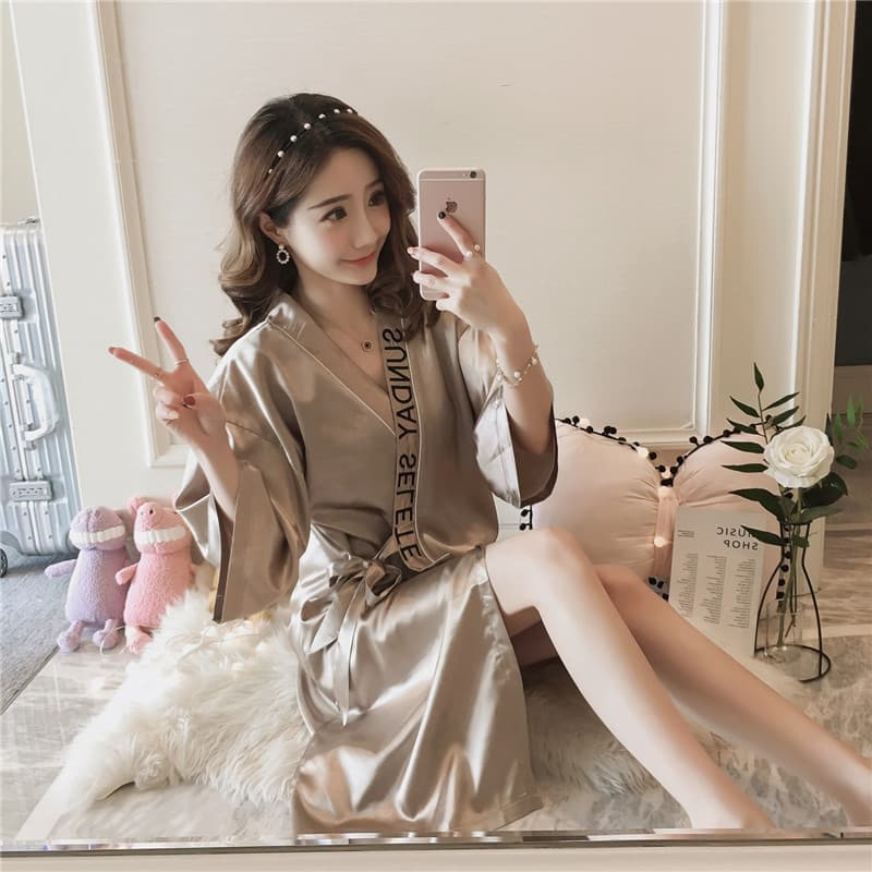 2022 Spring Pajamas Women Solid Loose Nightgown Short Sleeve Sleep Dress Wholesale Price