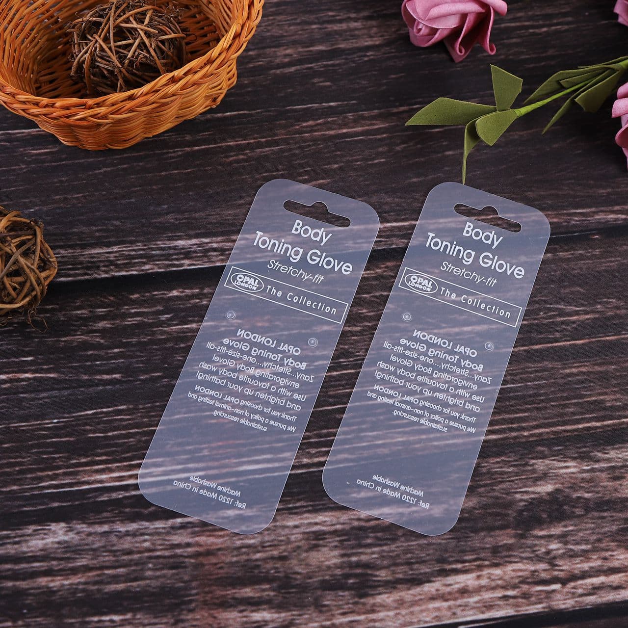 Factory Production of Various Plastic Color Cards, PP Transparent Frosted Hang Tags, PVC Tags, PET Cards