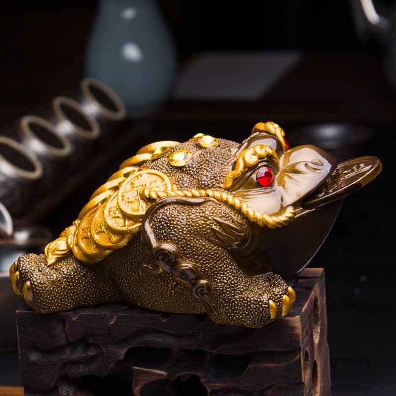 Three-legged lucky toad tea pet ornament, color-changing tea set accessory, decorative tea worm, creative resin tea toy.