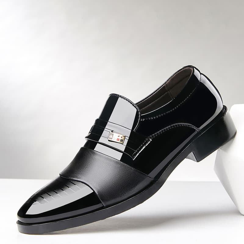 Winter Leather Shoes Men's Business Formal Shoes Large Size Slip-on Fleece Cotton Shoes Men's Shoes Versatile Casual Wedding Shoes