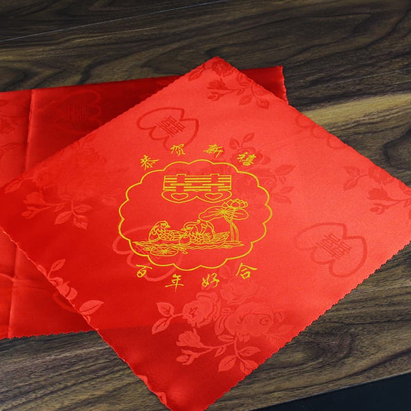 Wedding wedding happy handkerchief red handkerchief small handkerchief with happy words small square scarf wedding supplies bride accessories wholesale handkerchief