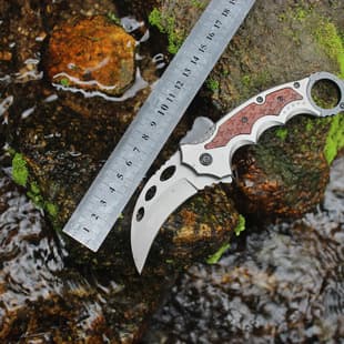 Outdoor Claw Knife Stainless Steel Survival Claw Knife Multi-Function Folding Claw Knife High Hardness Pocket Knife