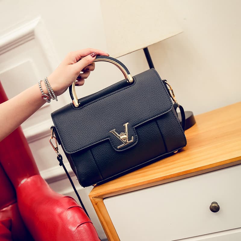 2024 spring new trendy single shoulder cross-body bag V Korean style fashionable women's handbag single handheld small square bag