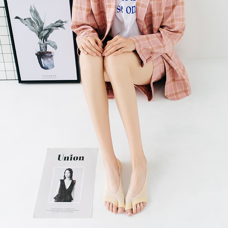 New peep-toe socks, summer thin mesh open-toe two-finger invisible socks, cross-border five-finger short socks wholesale.