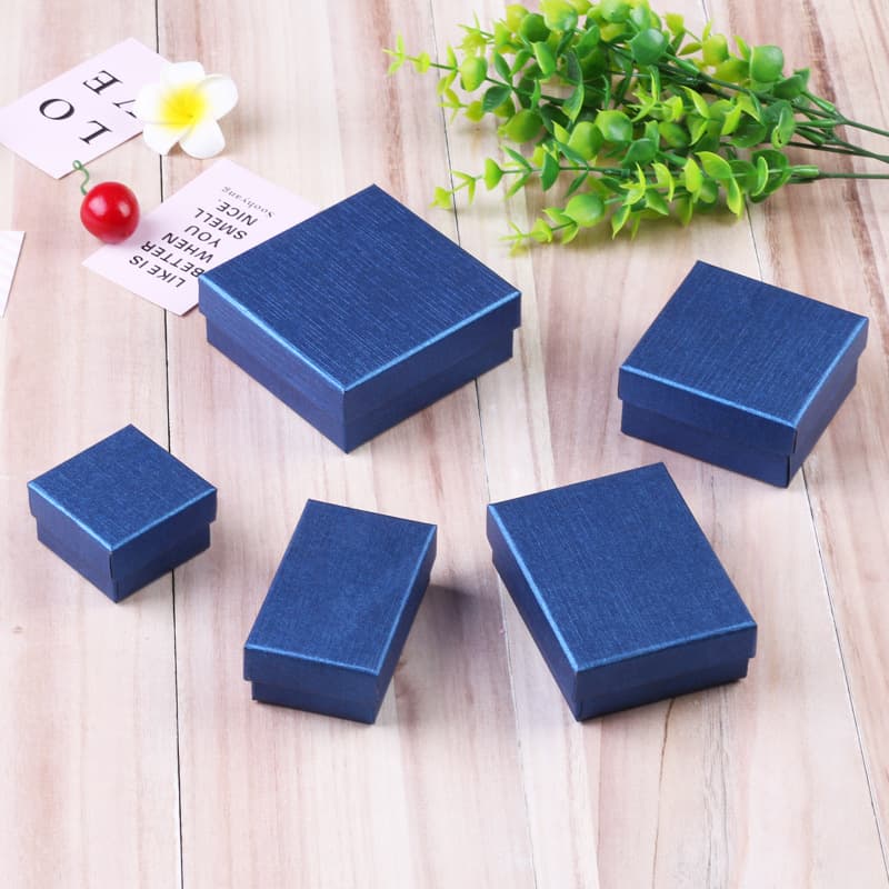 Small Gift Box For Rings Earrings Pendants Necklaces Lanyard Pattern Jewelry Packaging Box Elegant Luxurious Design
