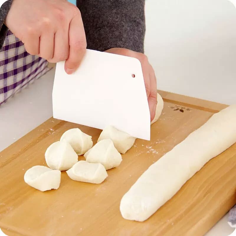 In Stock Baking Tool Plastic Scraper Small Trapezoid Scraper Cream Cake Spatula Dough Cutter Rice Noodle Scraper