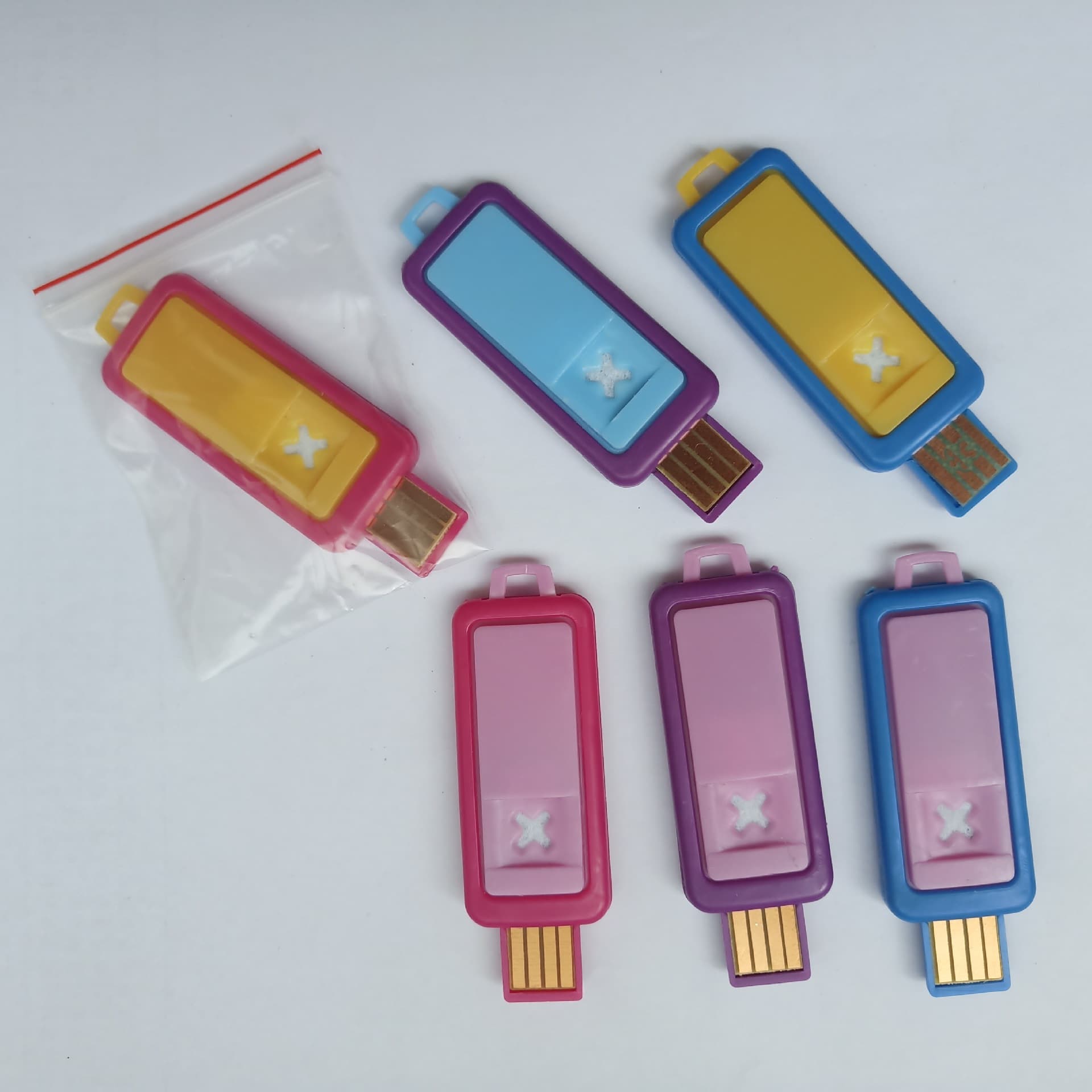 Factory Supply USB Flash Drive Computer Aroma Diffuser Power Bank Car Powered Air Freshener Export Source