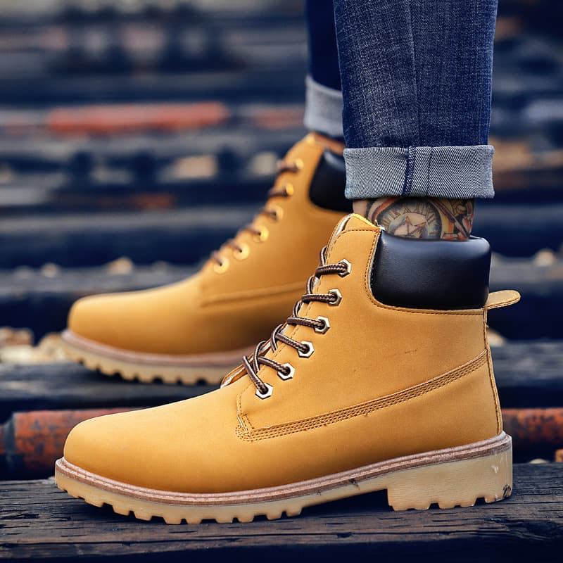 2023 New Men's PU Leather Martin Boots Lace-up Casual High-top Thickened Snow Boots Trendy Men's Shoes