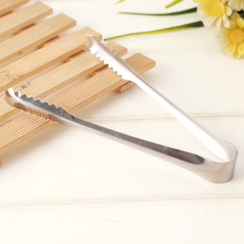 Manufacturer direct 6-inch stainless steel ice tongs, sugar tongs, ice cube tongs, non-food small barbecue tongs, bread tongs wholesale