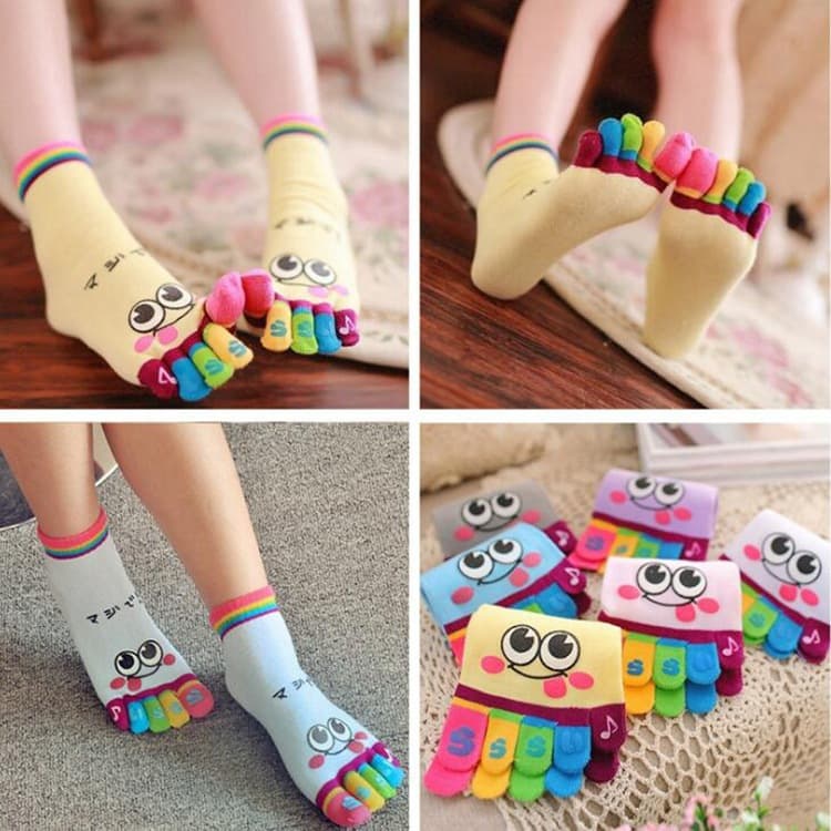 Cute Creative Autumn/Winter New Women's Five-Toe Socks, Short Cartoon Cotton Smiley Bear Five-Toe Women's Socks Wholesale