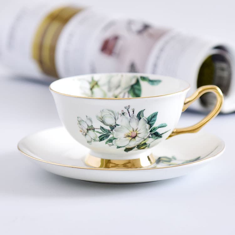 Wholesale Creative Gift Set English Afternoon Tea Gold-Painted Ceramic Mug European Gold Rim Bone China Coffee Cup and Saucer
