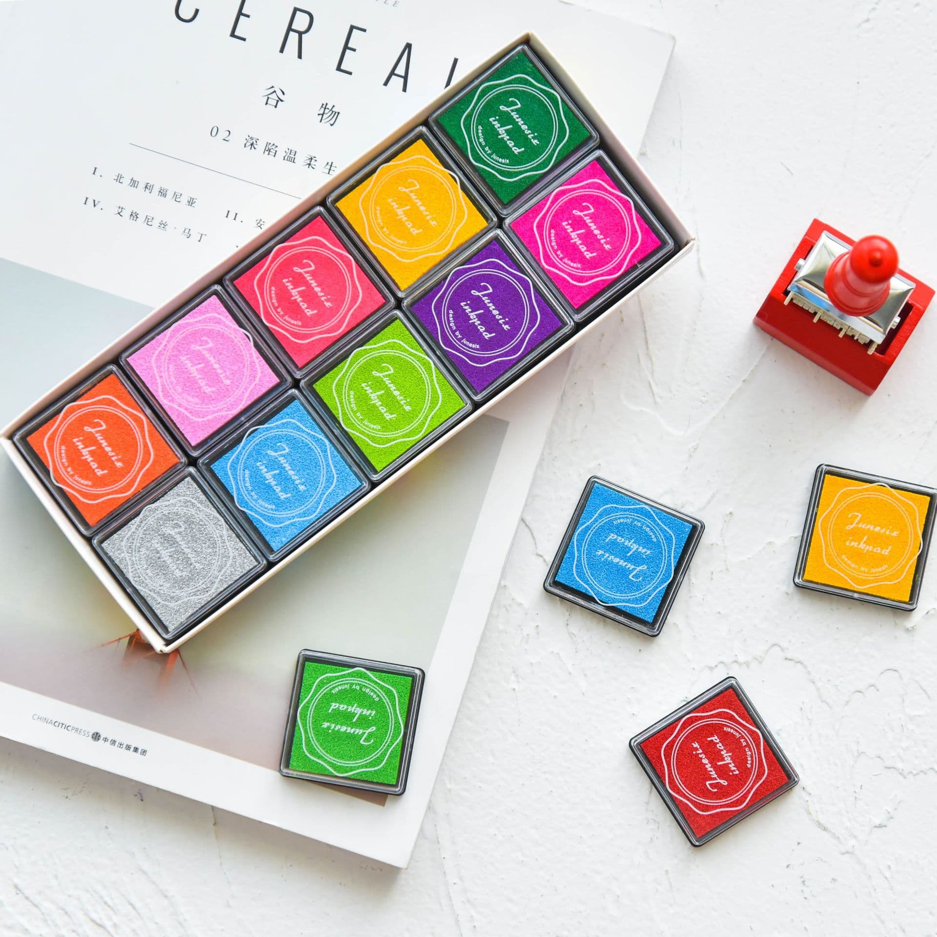 Junesix 4*4cm finger painting colored ink rubber cute children teacher stamp ink pad 20-color set.
