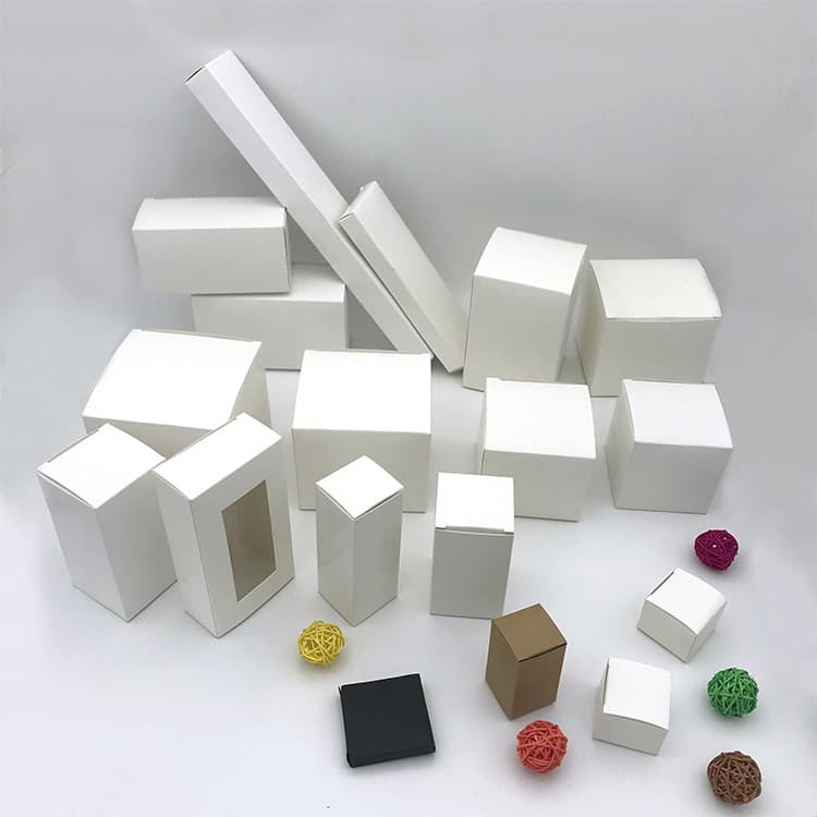 Cross-border white box stock packaging, white cardboard box, square small box, universal small white box, white paper box