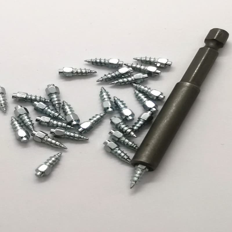 100Pcs/4*12mm Tungsten Steel Winter Tire Spikes with Tool for Snow Tires