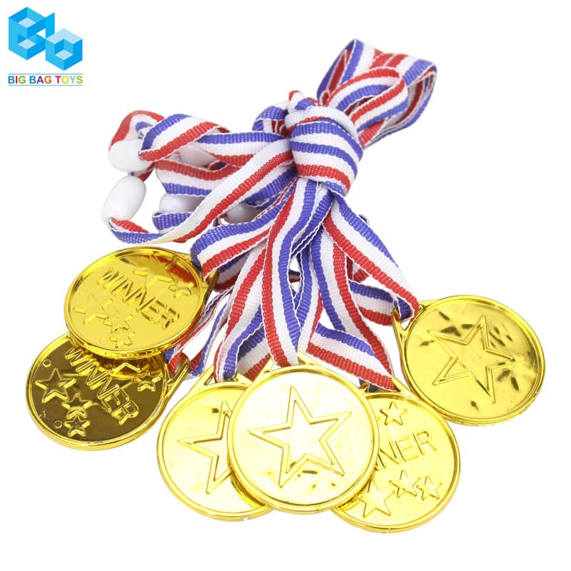 Safety buckle medal, children's plastic electroplated gold medal, export gift medal, small toy.