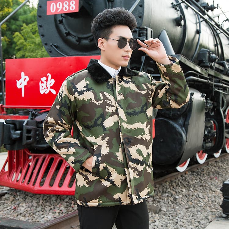 Military cotton coat, short, cold area work cotton coat, men's velvet, middle-aged and elderly large size labor protection camouflage men's casual and versatile