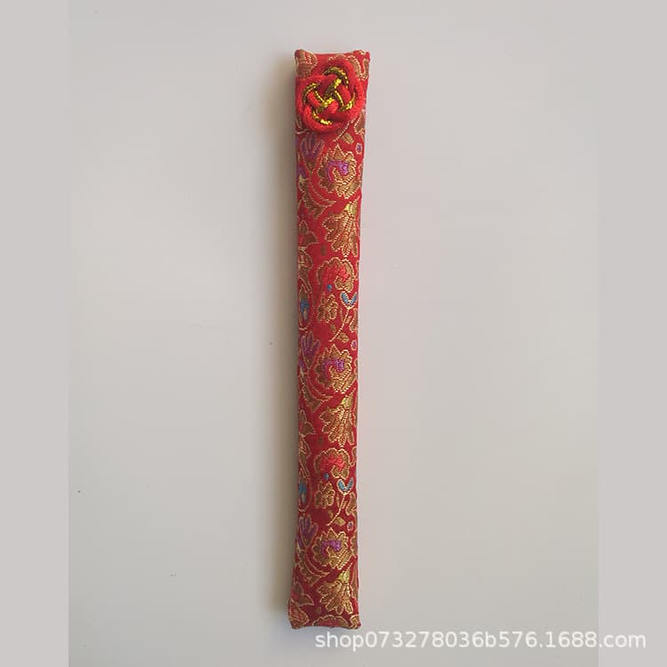 Large red cockscomb flower chopstick sleeve, brocade silk, suitable for weddings, hotels, restaurants, birthday gift boxes, chopstick cloth bags.