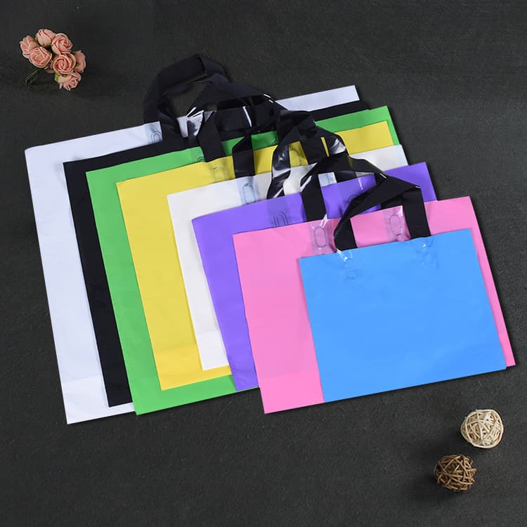 Ready-made clothing packaging bags wholesale women's clothing store shopping mall plastic shopping bags underwear handbags can be printed with logo