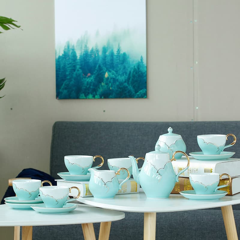 Hand-painted Gold Rim Ceramic Coffee Cup and Saucer Set European Coffee Set Milk Tea Pot Wholesale Storage
