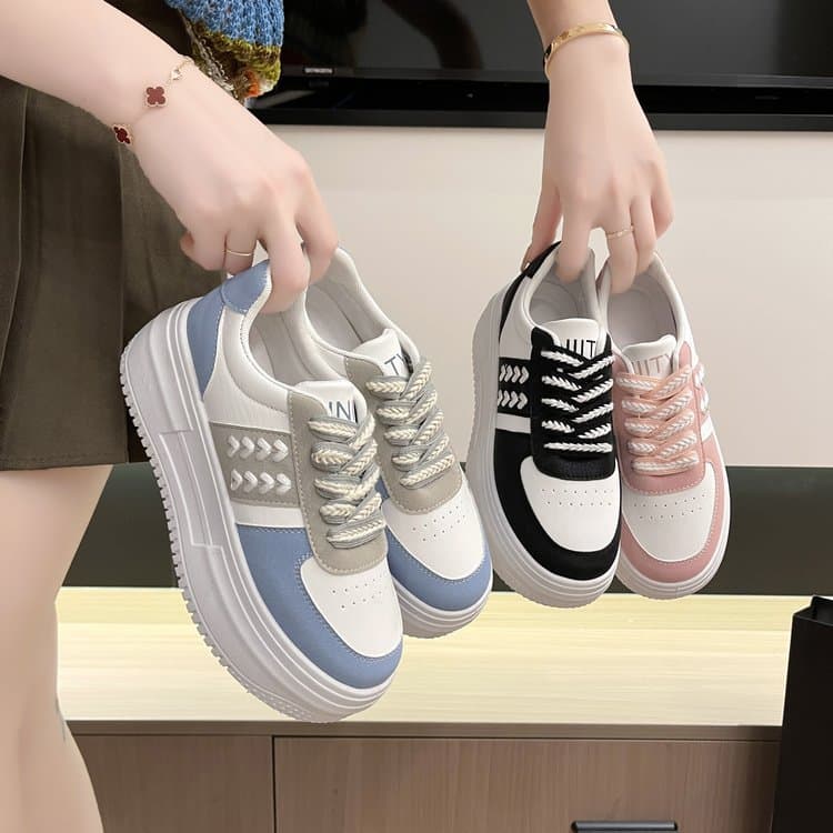 Women's preppy style sneakers, 2025 autumn new style, versatile color-blocked wheat ear white sneakers, fashionable casual sports shoes.
