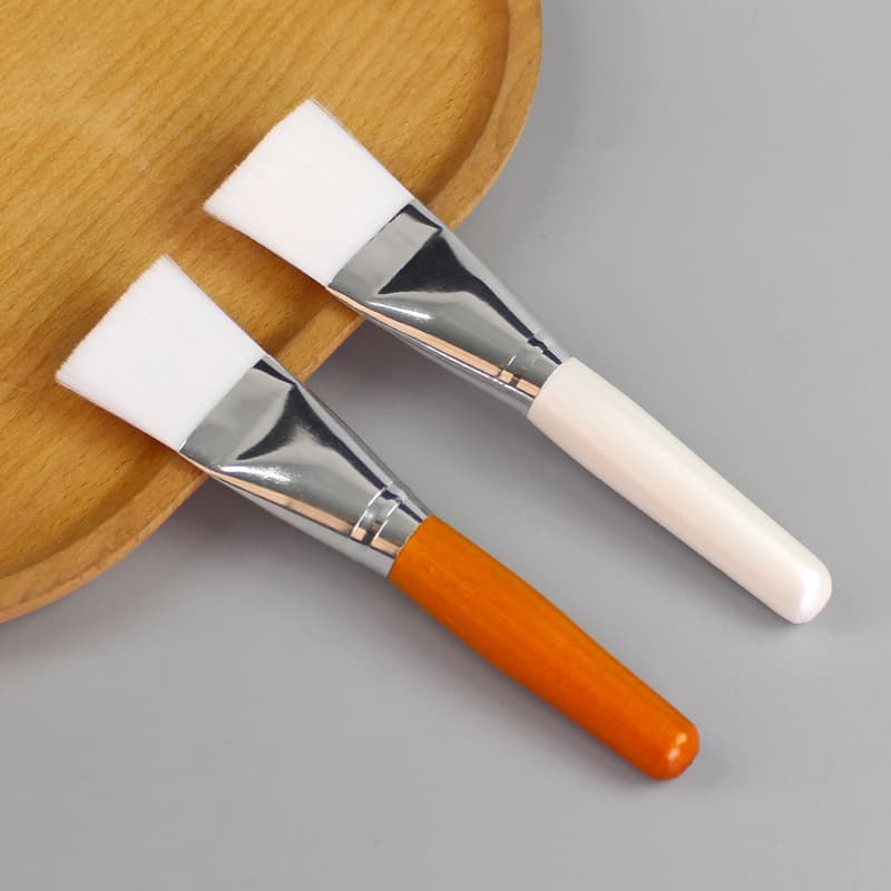 Facial Mask Brush, Beauty Salon Application and Application Mask Brush, Wooden Handle Soft Bristle Brush, Makeup Brush, Log Pole White Bristle Brush, Spa Brush