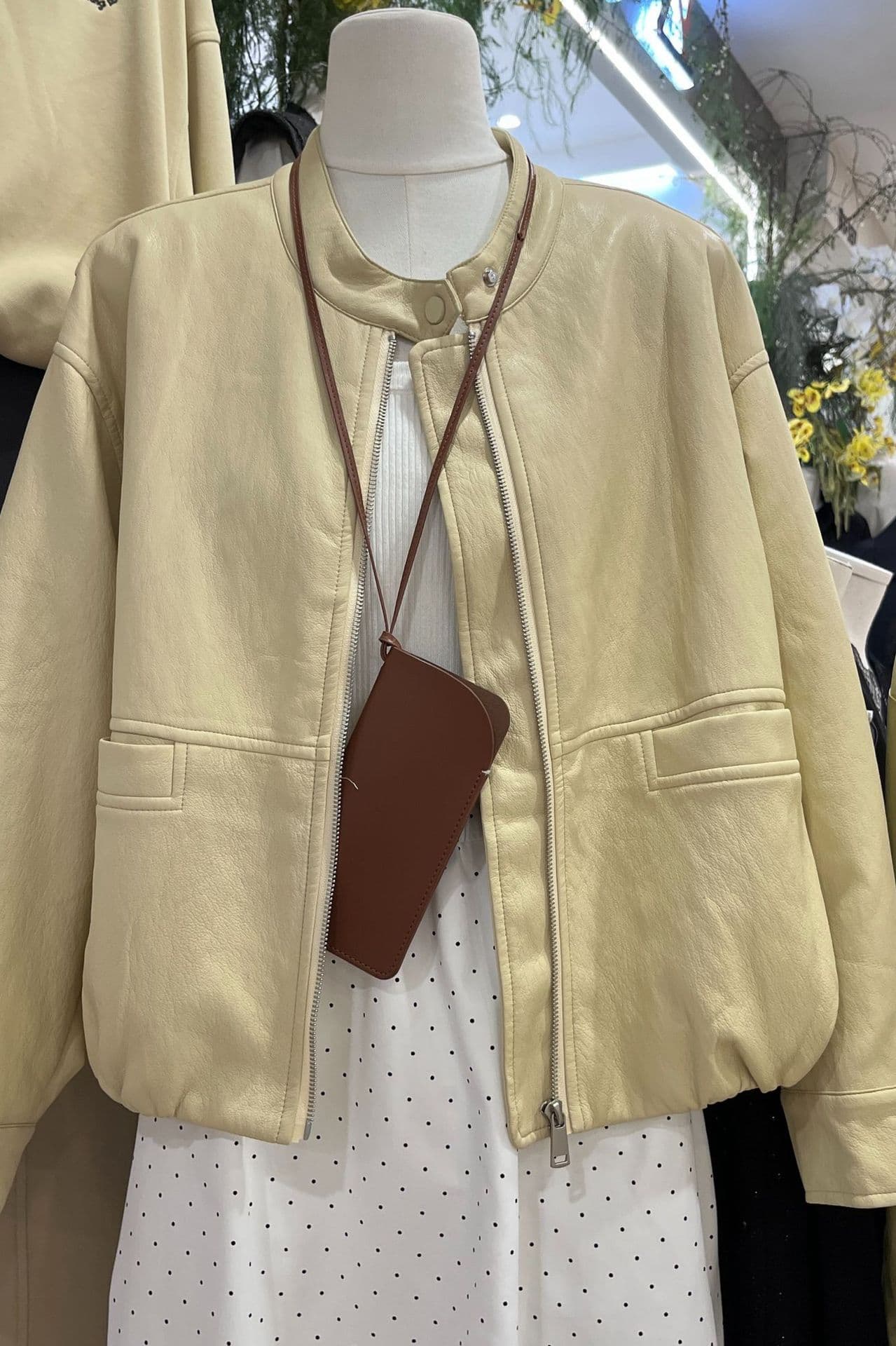 Korean Dongdaemun 2025 Spring New Style Stand Collar Short Petite Coat, Casual Versatile Elegant Leather Jacket Top